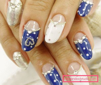 Fashionable white manicure