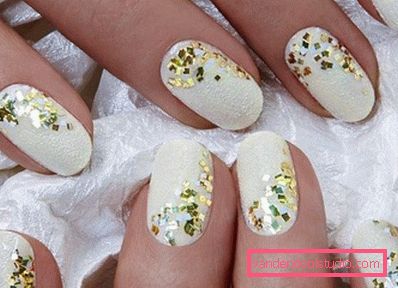 Fashionable white manicure