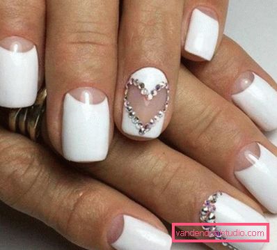 Fashionable white manicure