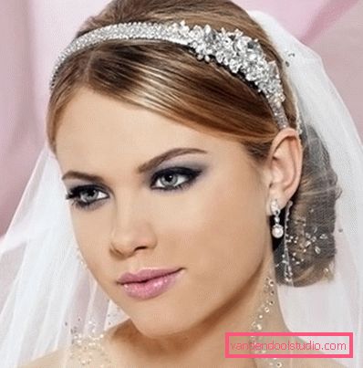 Wedding hairstyle high and low bun with a veil and without it