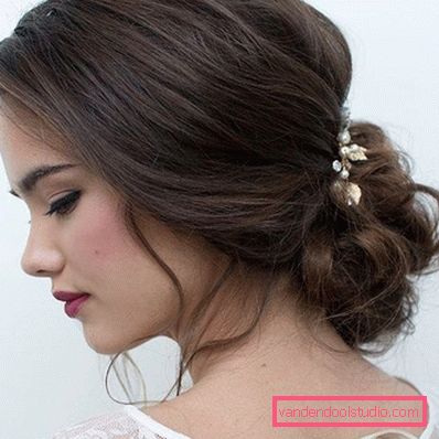 Wedding hairstyle high and low bun with a veil and without it
