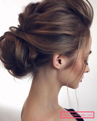Wedding hairstyle high and low bun with a veil and without it