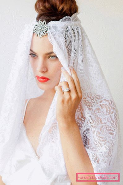 Wedding hairstyles with a veil on average