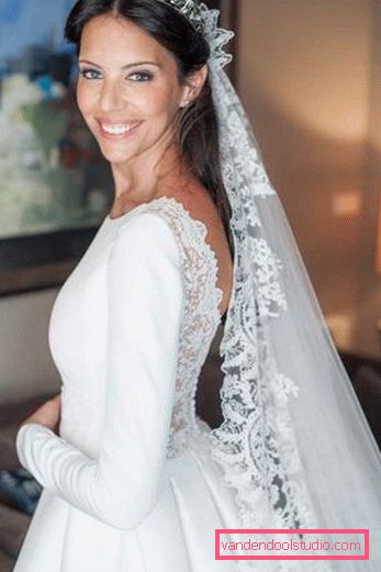 Wedding hairstyles with a veil on average