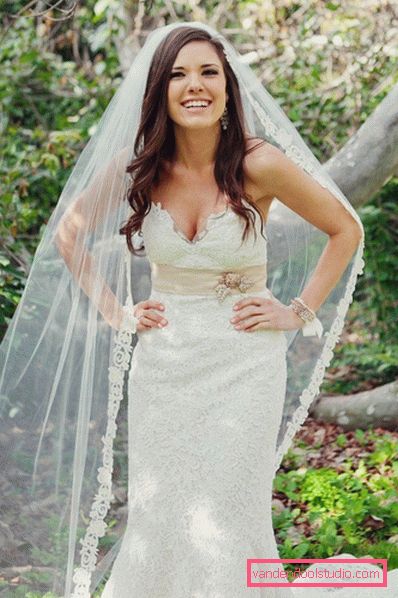 Wedding hairstyles with a veil on average