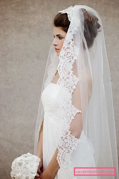 Wedding hairstyles with a veil on medium