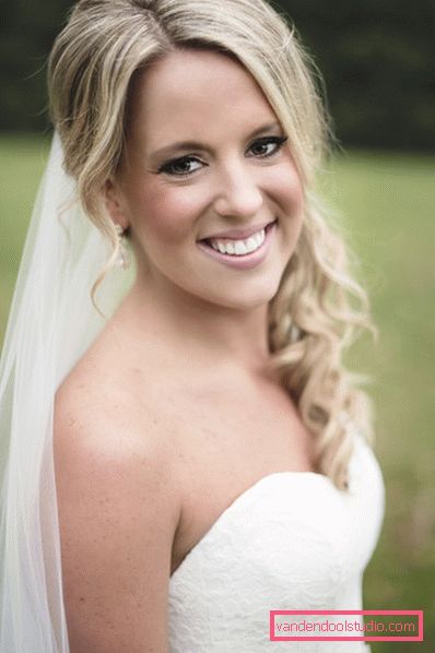 Wedding hairstyles with a veil on average