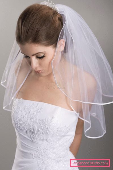 Wedding hairstyles with a veil on average