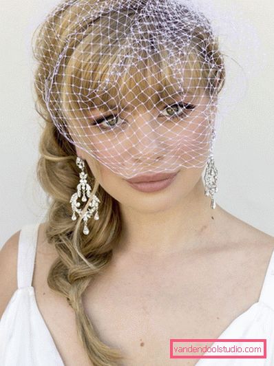 Wedding hairstyles with a veil on medium