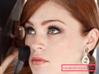 Makeup for a redhead green-eyed bride