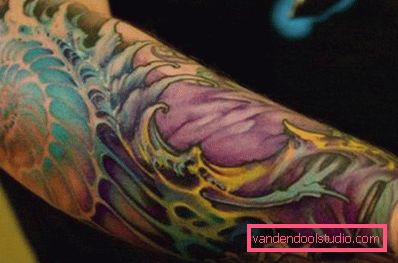 Organic pattern on the forearm Organic pattern on the forearm
