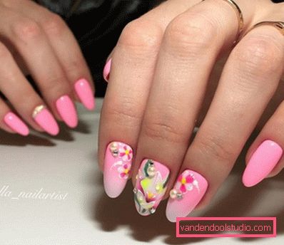 Manicure supernovae spring-summer 2019-2020 - fashion trends of seasonal nail design