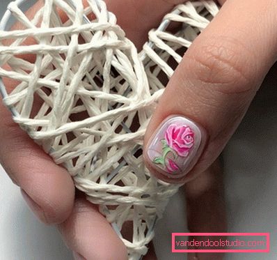 Manicure supernovae spring-summer 2019-2020 - fashion trends of seasonal nail design