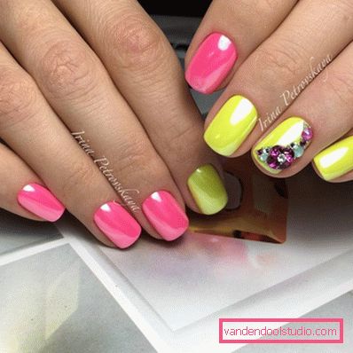 Manicure supernovae spring-summer 2019-2020 - fashion trends of seasonal nail design
