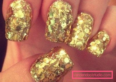 nail art with sparkles