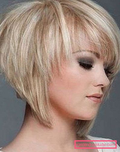 Types of haircuts Cascade on short hair with bangs and without it