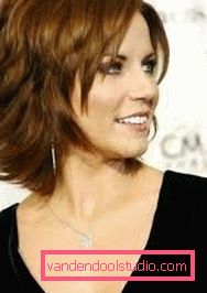 Types of haircuts Cascade on short hair with bangs and without it