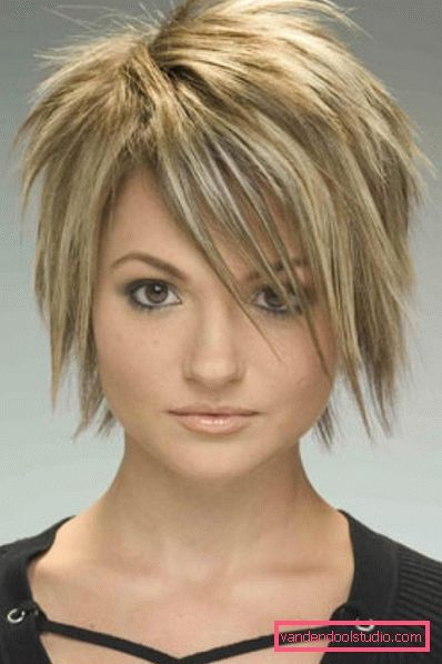 Types of haircuts Cascade on short hair with bangs and without it