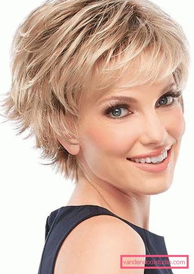 Types of haircuts Cascade on short hair with bangs and without it