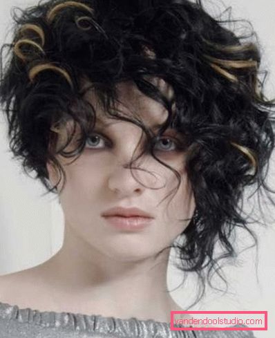 Short haircuts for curly hair Women's short haircuts for curly hair