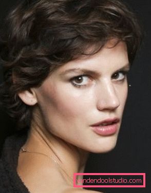 Short haircuts for curly hair Women's short haircuts for curly hair