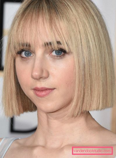 Women's haircuts for medium hair without styling