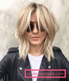 Haircuts for medium hair without bangs Women's haircuts for medium hair without a bang 2019 - photo