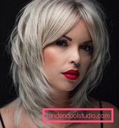 Women's haircuts for medium hair without a bang 2019 - photo