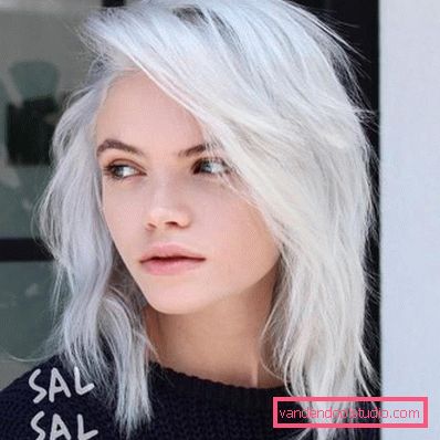 Women's haircuts for medium hair without a bang 2019 - photo
