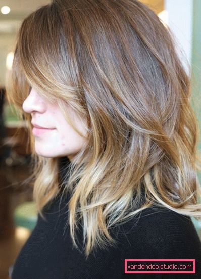 Women's haircuts for medium hair without a bang 2019 - photo