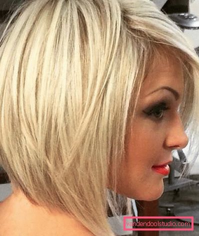 Women's haircuts for medium hair without a bang 2019 - photo